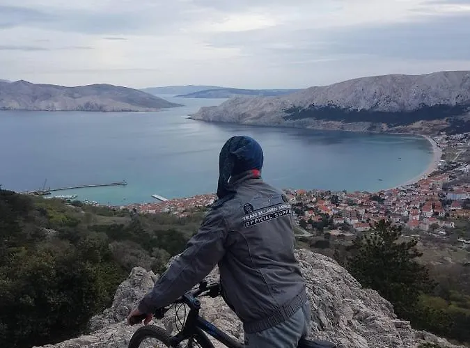 Laura Lägenhet Baška